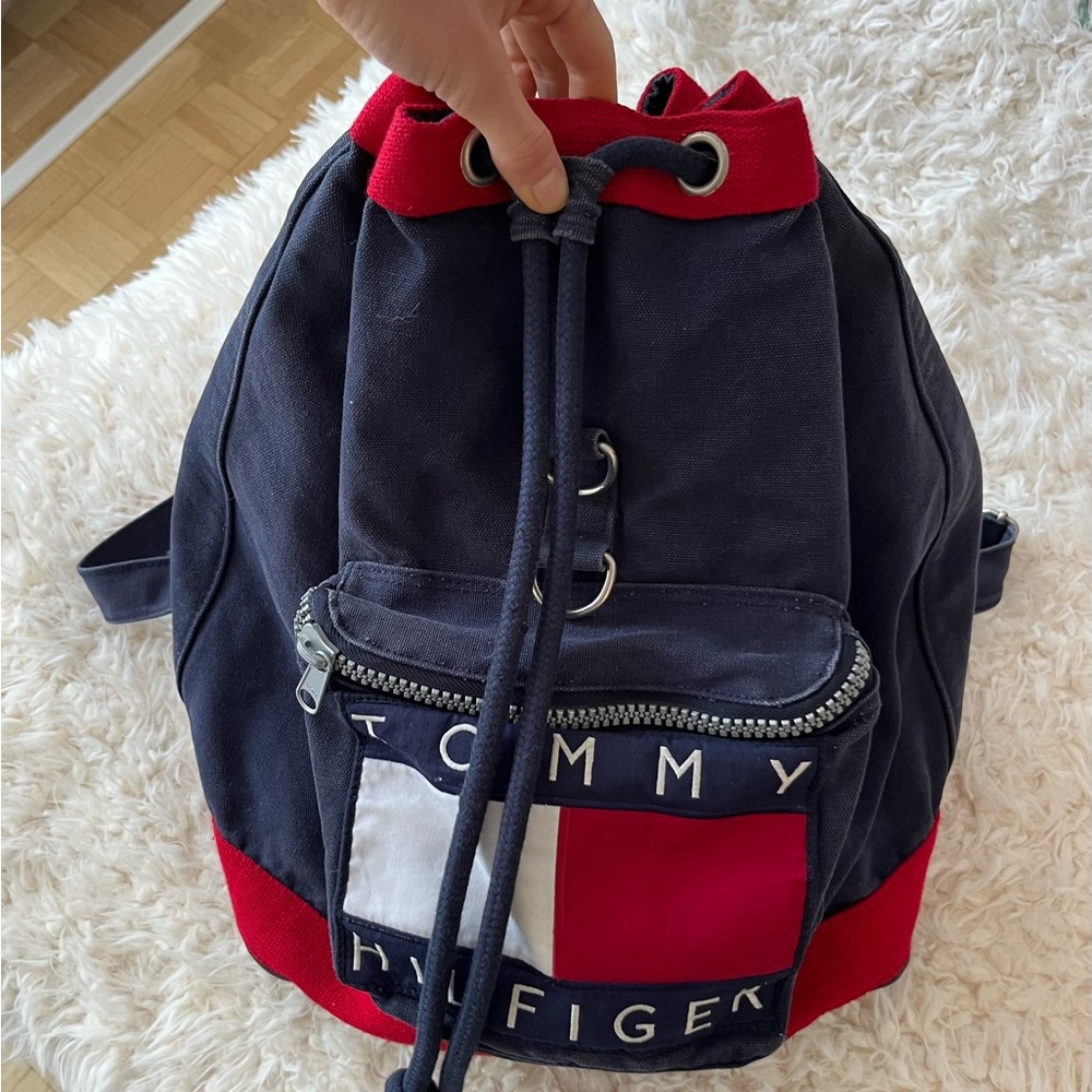HERITAGE FLAP BACKPACK TOMMY HILFIGER